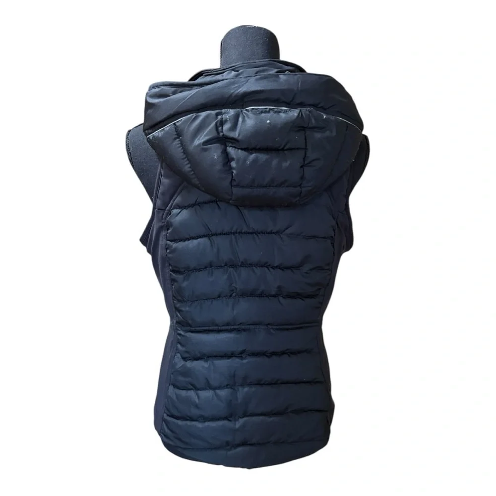 Tangerine Brand Women's Black Puffer Vest - Picture 5 of 8